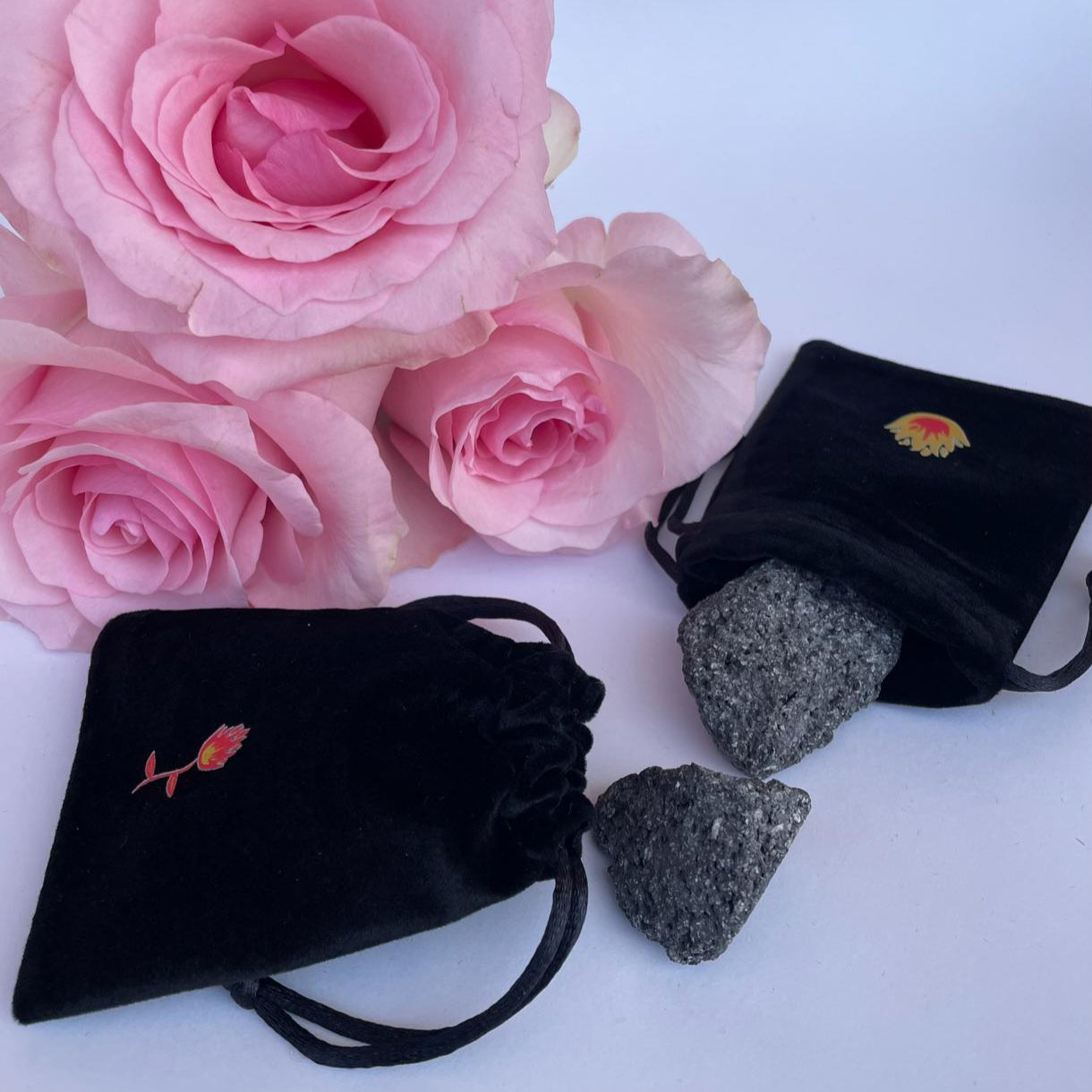 Volcanic Stone in Velvet Bag Best Roses #1 Roses Best Gift - Roses del fuego